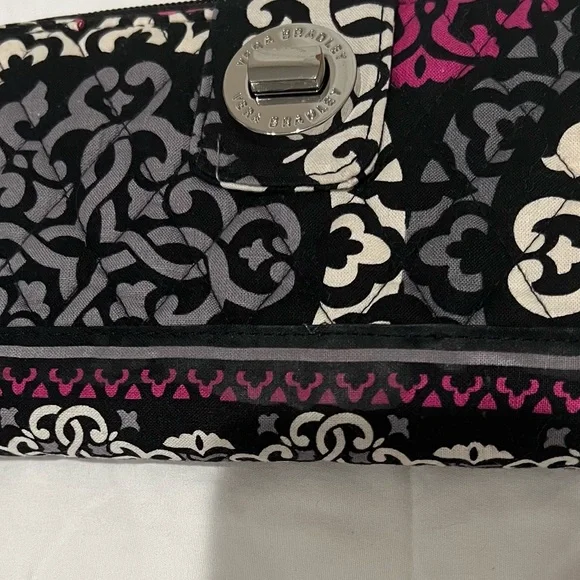 Vera Bradley Canterberry Magenta Crossbody Mailbag and Turn Locn Wallet Bundle - Picture 10 of 16